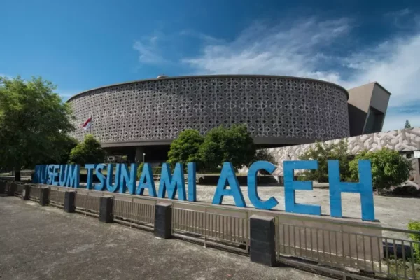 museum-tsunami-aceh museum-tsunami-aceh